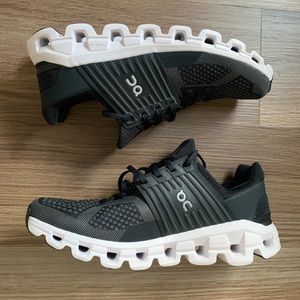 BRAND NEW Mens On Cloud Cloudswift size 11